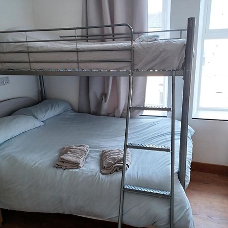 Voyage Hostel - Ensuite Family Rooms With Shared Kitchen 더글러스 객실 사진