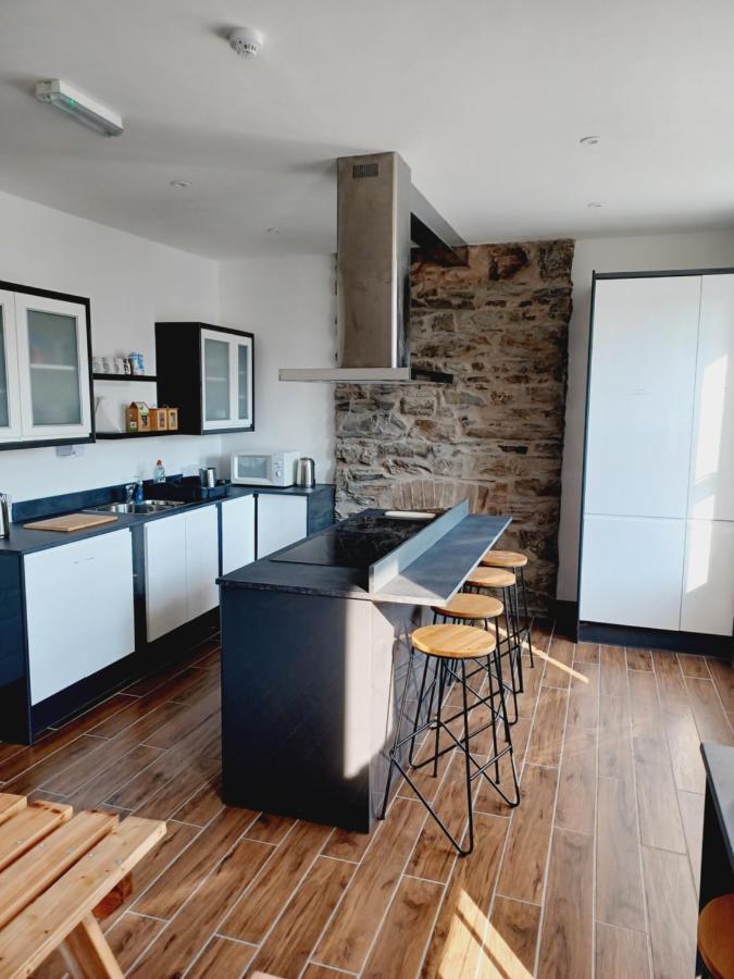 Voyage Hostel - Ensuite Family Rooms With Shared Kitchen 더글러스 외부 사진