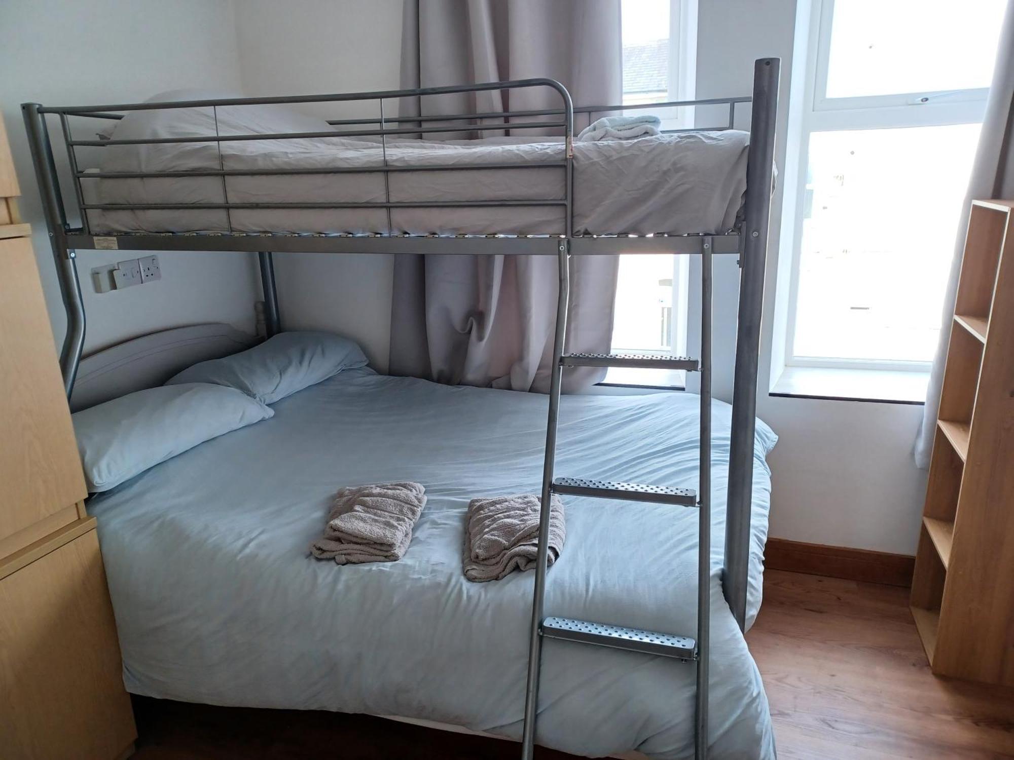 Voyage Hostel - Ensuite Family Rooms With Shared Kitchen 더글러스 객실 사진